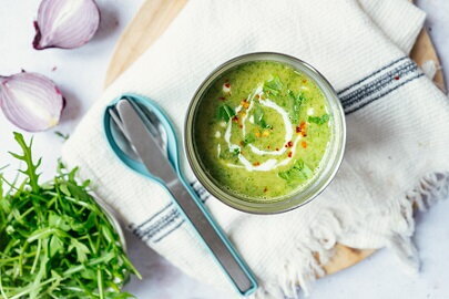Lunch to go: broccoli- courgettesoep | gezond & makkelijk